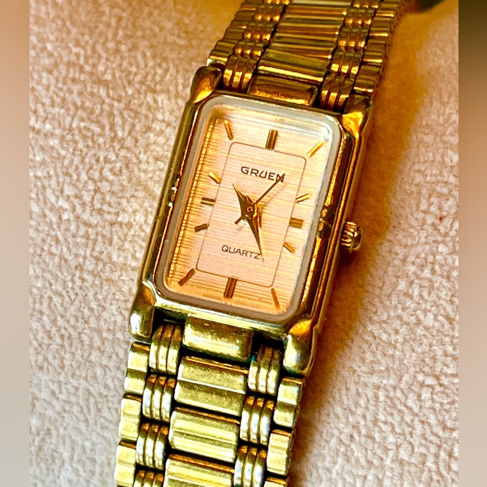 Gruen Gold Stainless Steel Women’s Watch. Functional. New Battery